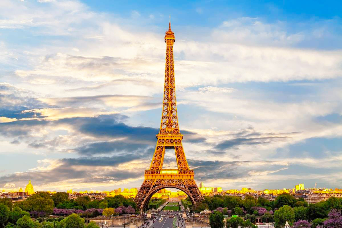 ¡La Torre Eiffel brillará pronto en un nuevo y resplandeciente tono dorado!