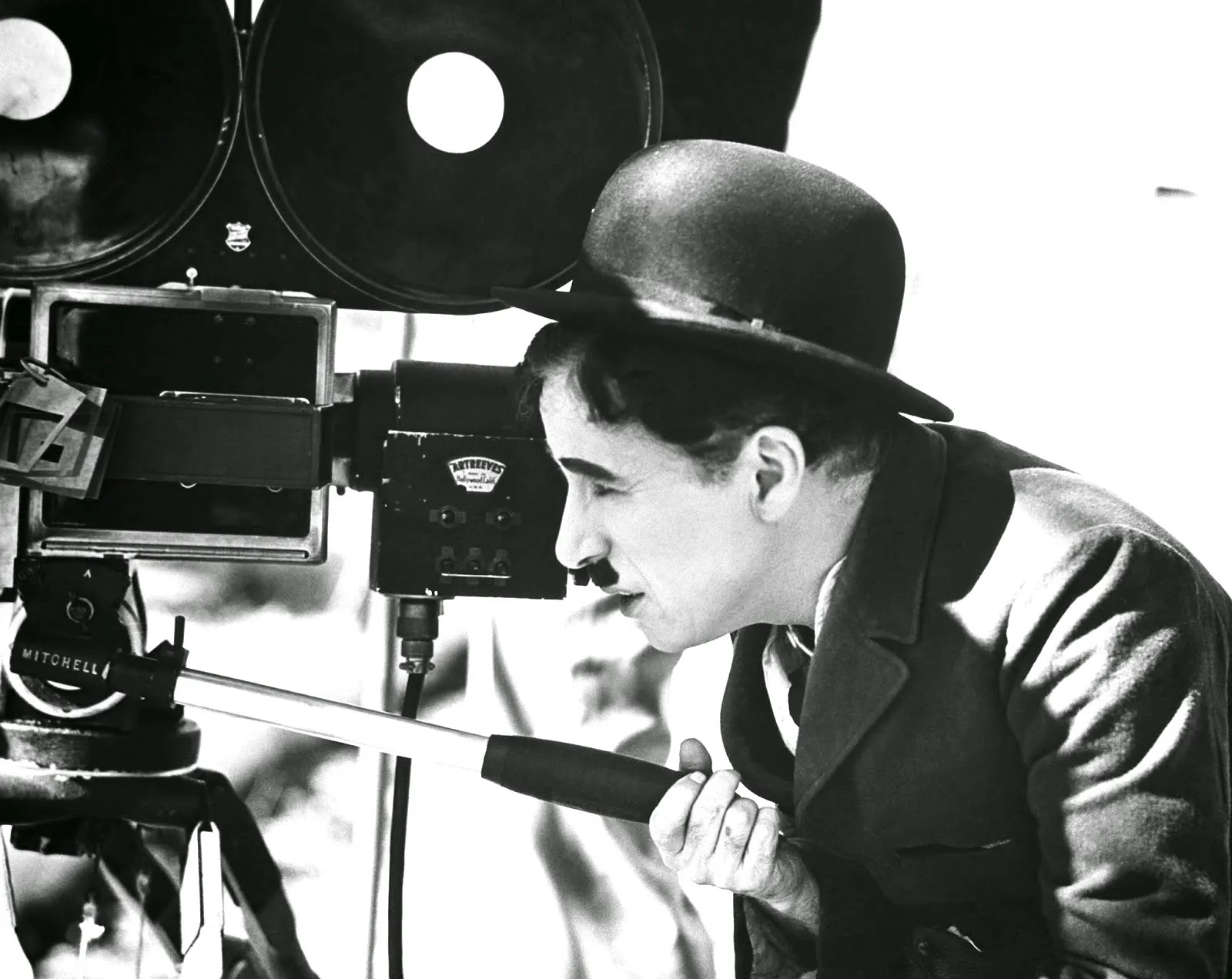 Por qué las películas de cine mudo van a cámara rápida