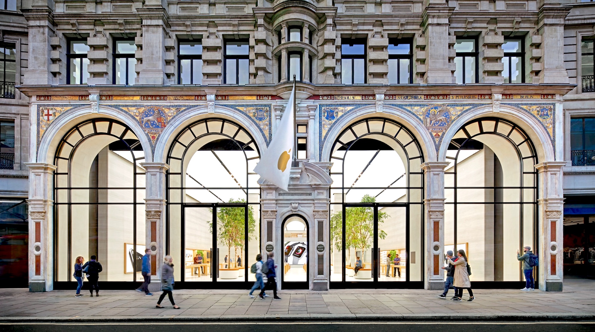 The 15 most iconic Apple Stores around the world