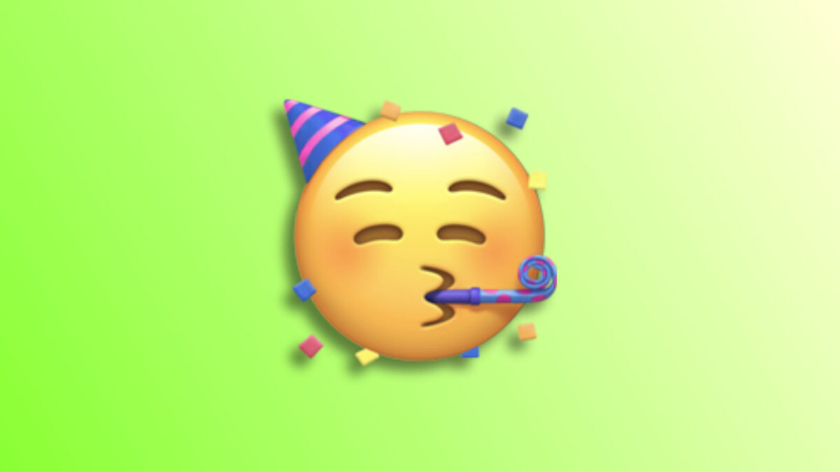 How to Turn Emojis into Stickers in the Messages App on our iPhone or iPad